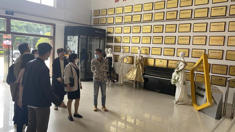 抖音直播代运营：定制方案背后的考量因素